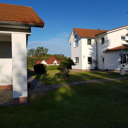 Landhotel Pathes Hof Фолькеншаген Экстерьер фото
