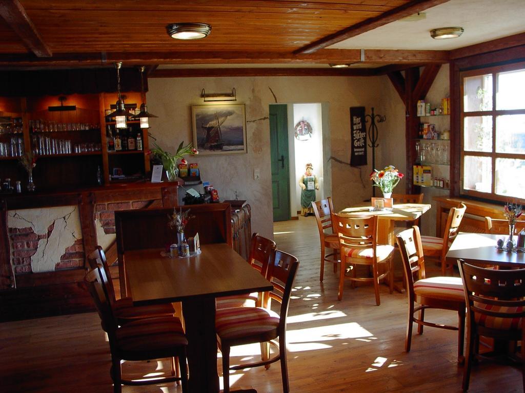 Landhotel Pathes Hof Фолькеншаген Экстерьер фото