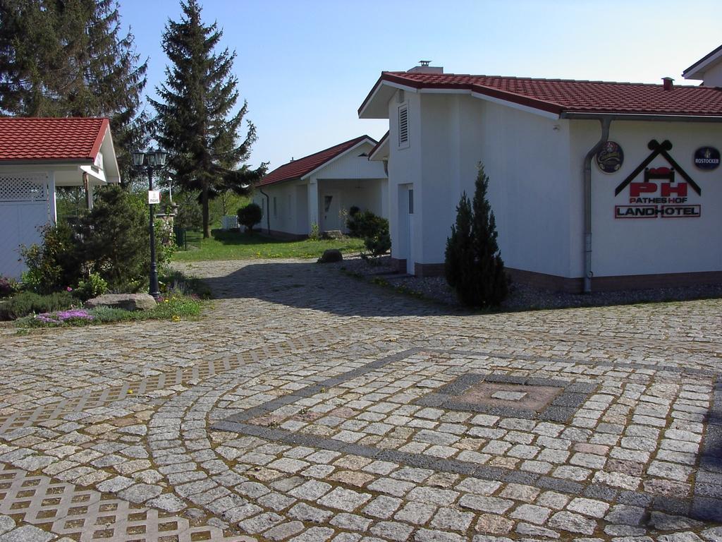 Landhotel Pathes Hof Фолькеншаген Экстерьер фото